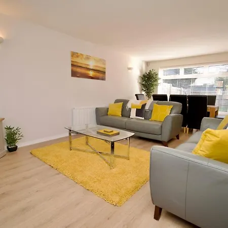 Dashing 4Bed Retreat - Walk To Stratford Town Centre & Shakespeare'S Birthplace Exterior photo