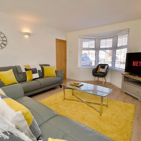 Dashing 4Bed Retreat - Walk To Stratford Town Centre & Shakespeare'S Birthplace Exterior photo
