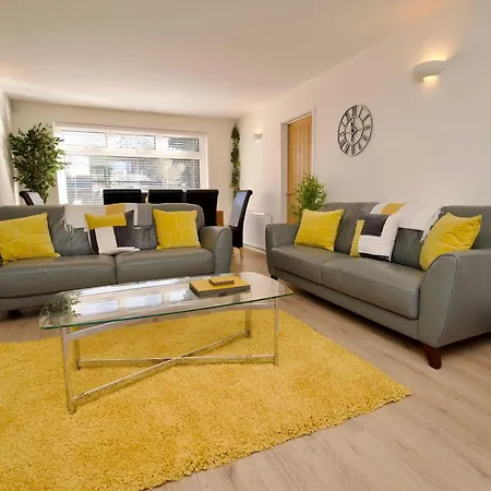 Dashing 4Bed Retreat - Walk To Stratford Town Centre & Shakespeare'S Birthplace Exterior photo