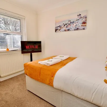 Dashing 4Bed Retreat - Walk To Stratford Town Centre & Shakespeare'S Birthplace Exterior photo