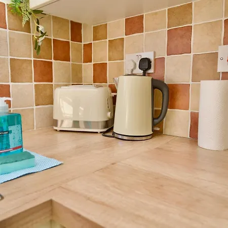 Dashing 4Bed Retreat - Walk To Stratford Town Centre & Shakespeare'S Birthplace Exterior photo