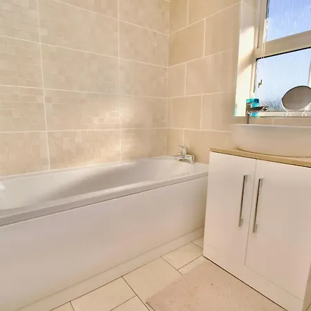 Dashing 4Bed Retreat - Walk To Stratford Town Centre & Shakespeare'S Birthplace Exterior photo